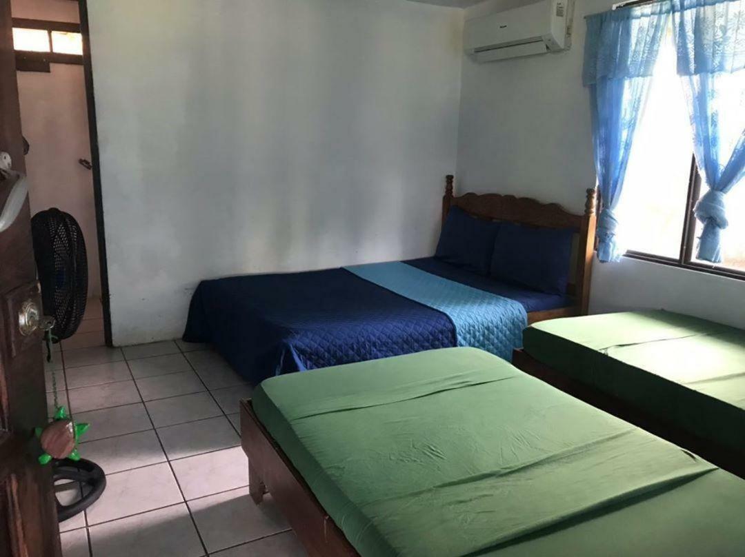 Cabinas Miss Miriam 2 토르투게로 외부 사진