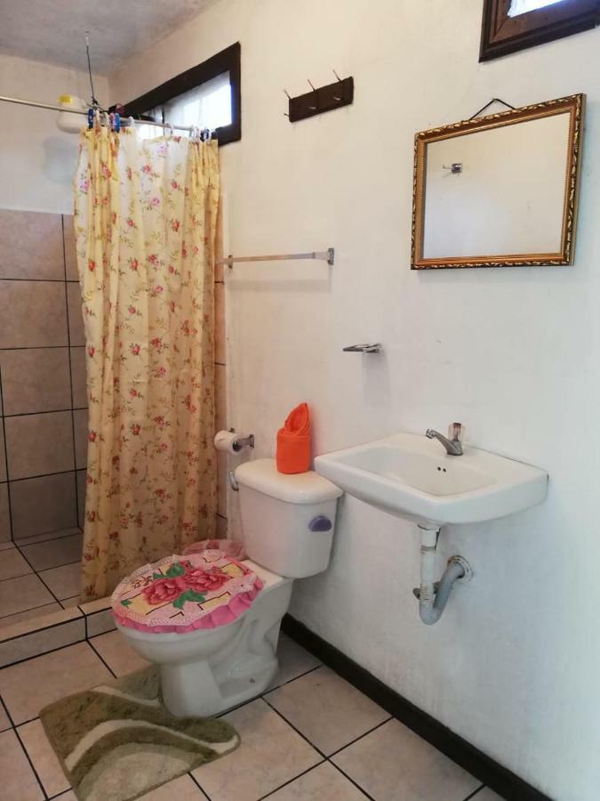 Cabinas Miss Miriam 2 토르투게로 외부 사진